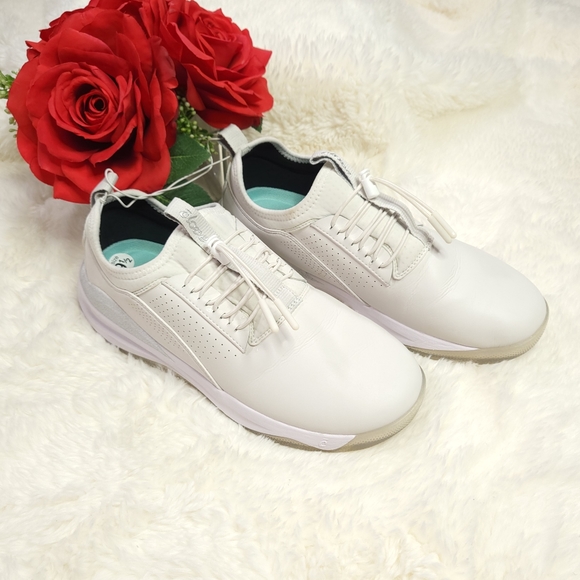 Clove Shoes Brilliant White Classic Clove Nursing Shoes Size 95 W 8